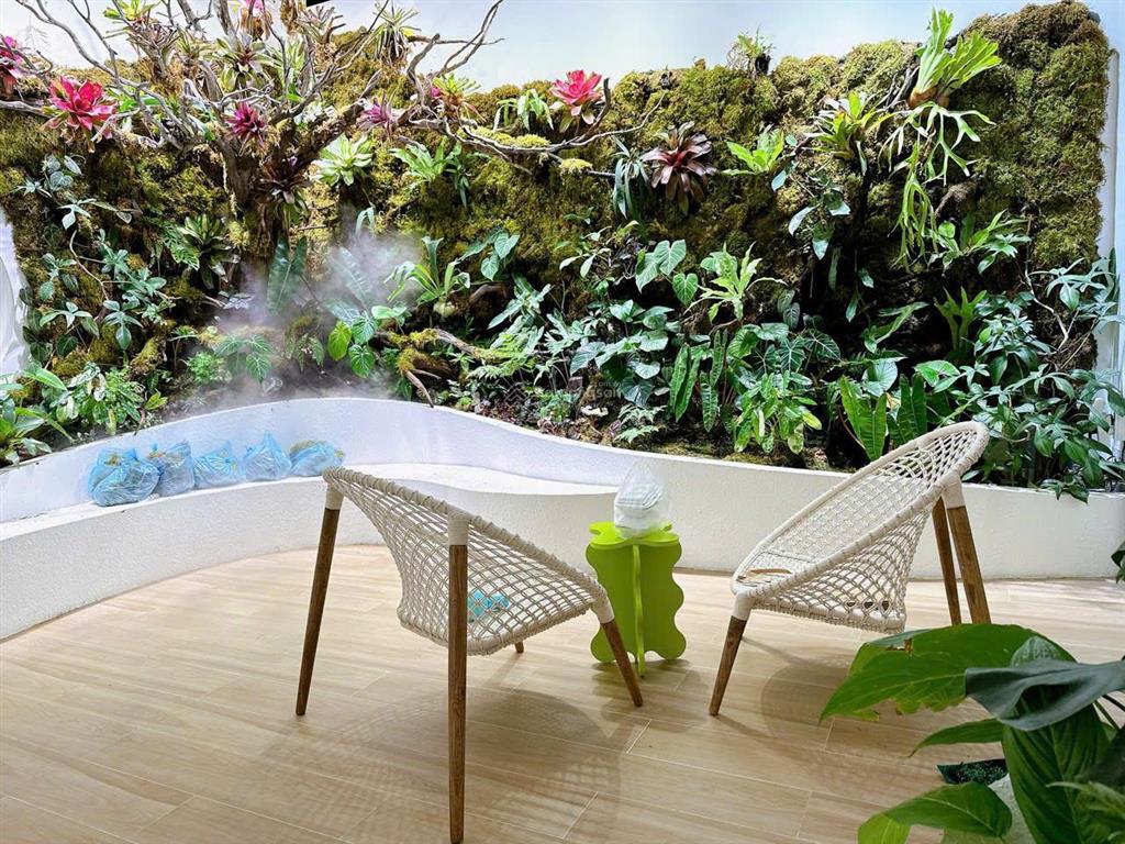 Giảm 45%! biệt thự 2 tầng 1017m2siêu hồ bơi ngã 4 mp tân vạnphạm ngọc thạch14x76mchỉ 28 tỷ