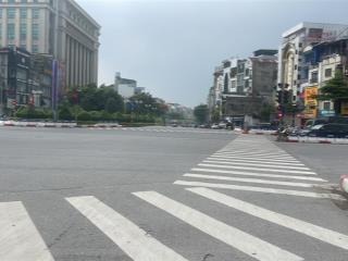 Gđ chuyển định cư nước ngoài cần bán căn hộ 8 tầng thang máy kinh doanh ngày đên, kđt đền lừ 2