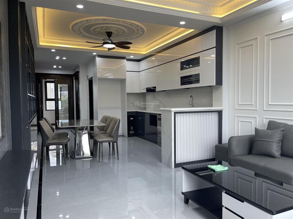 Gđ chuyển định cư nước ngoài cần bán căn hộ 8 tầng thang máy kinh doanh ngày đên, kđt đền lừ 2