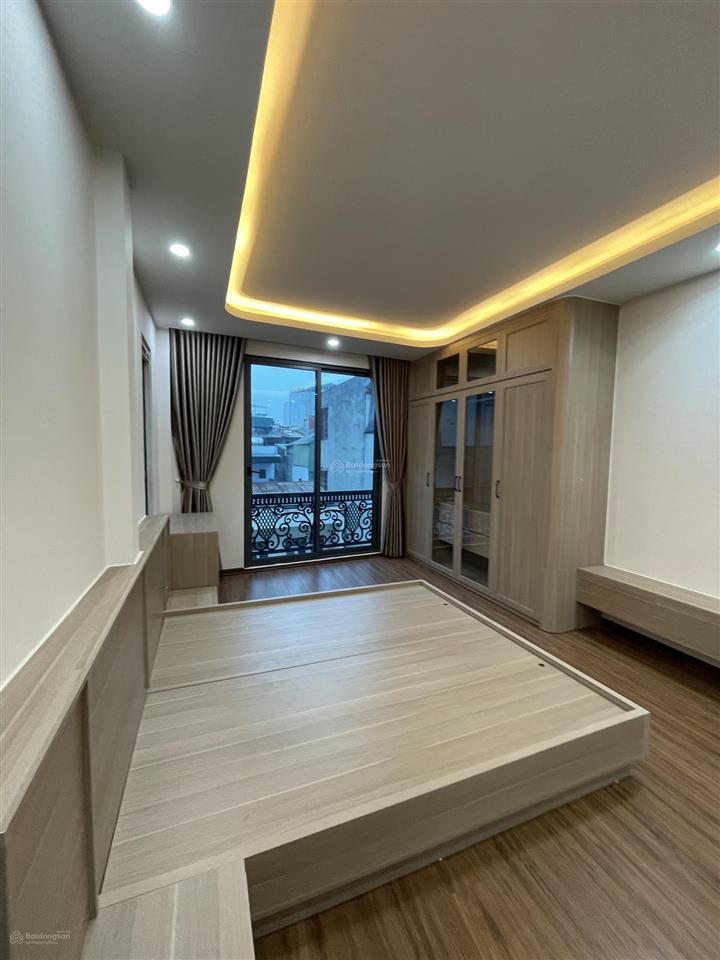 Gia đình cần bán nhà phố lò đúc  hai bà trưng 40m/5 tầng thang máy, đầy đủ nội thất chỉ việc về ở