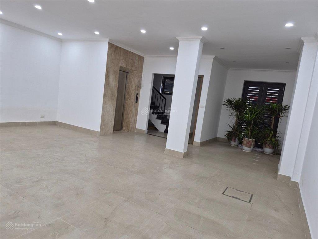 Gđ chuyển vào nha trang ở, cần bán căn nhà mặt phố nguyễn văn cừ  long biên, 195m2/6 tầng/8m mt