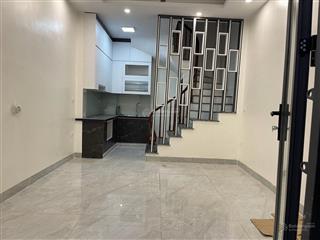 Tôi chính chủ cần bán căn nhà 25m2/5t/ ngõ văn chương đầy đủ nội thất