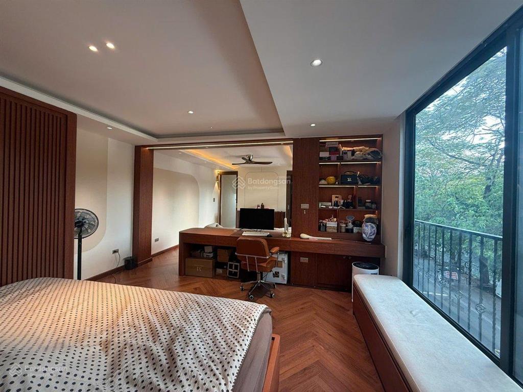 Gđ cần bán nhà 40m/5t/t máy  lô góc 2 thoáng  gần times city  hai bà trưng  giá hơn 9 tỷ