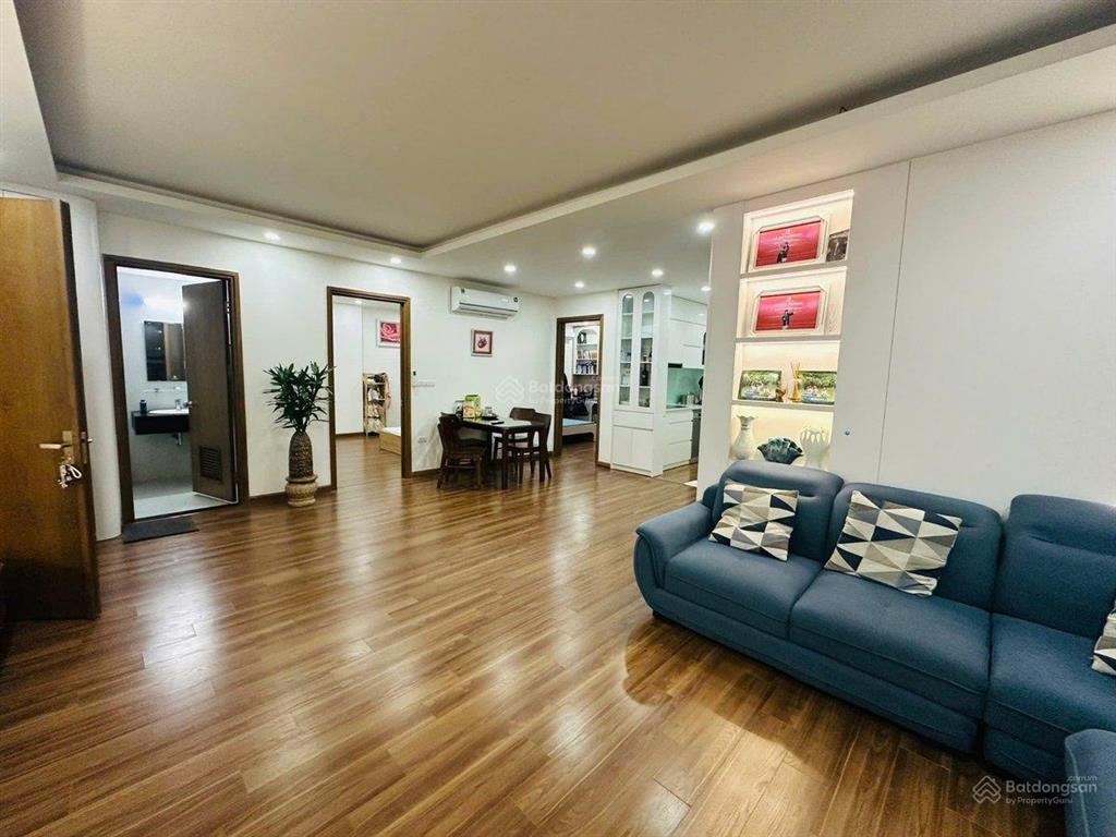 Gđ cần bán nhà 40m/5t/t máy  lô góc 2 thoáng  gần times city  hai bà trưng  giá hơn 9 tỷ