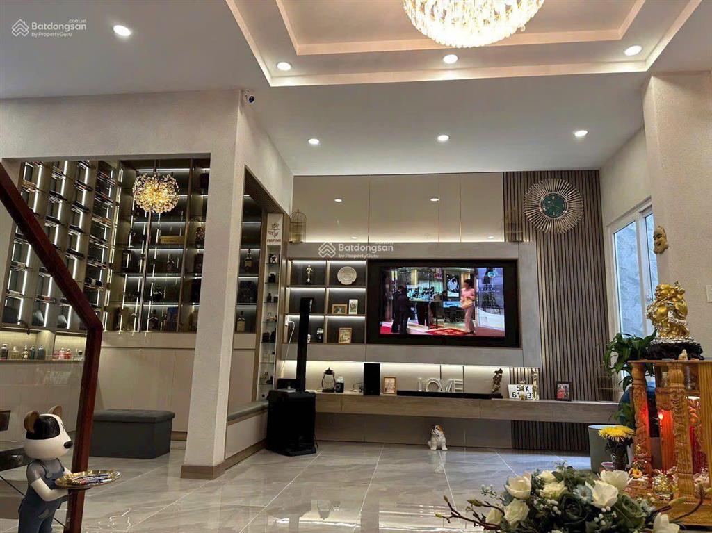 Một trong số ít. mặt tiền k300, dt 7 x 11, 3 tầng, 14,9 tỷ ngay pico plaza cộng hòa