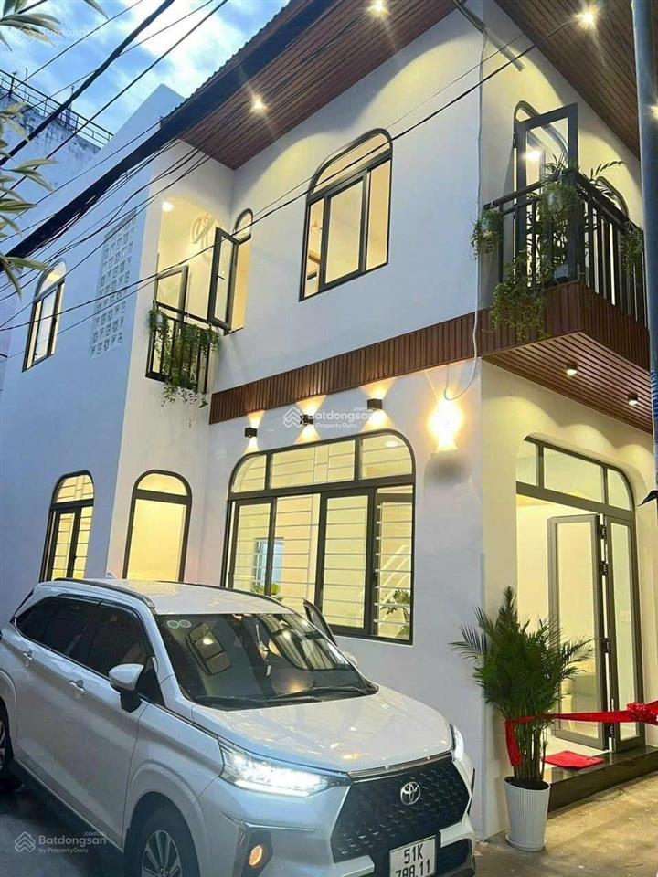Một trong số ít. mặt tiền k300, dt 7 x 11, 3 tầng, 14,9 tỷ ngay pico plaza cộng hòa