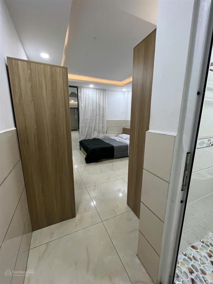 Cho thuê nhà trọ 252 nguyễn văn thương giá 5,5tr gần hutech, uef, hongbang có máy giặt riêng