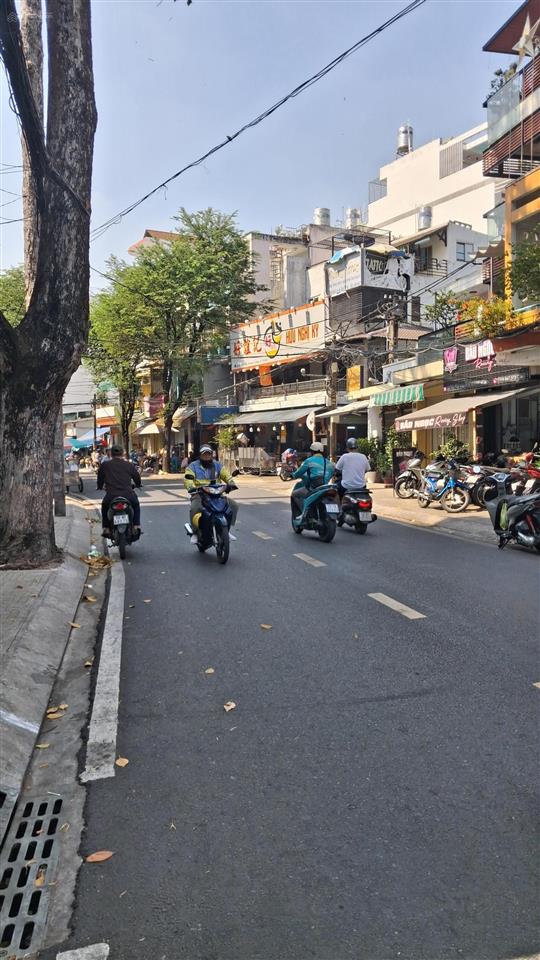 Mtkd vị trí đẹp  dòng tiền 20tr/th tôn thất hiệp 74.4m2  17.9 tỷ