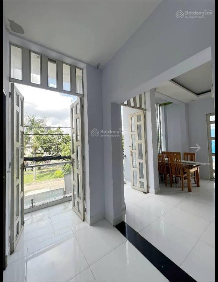 Mt lưu chí hiếu ngang 4,6m 51m  8,6 tỷ