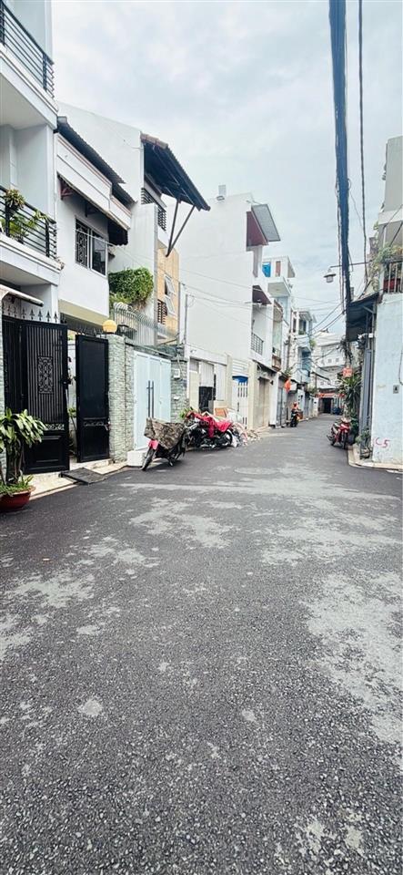 Chỉ 5,65 tỷ  hxh  vài bước ra âu cơ 52,5m nhà cấp 4 tiềm năng lô góc 2 mặt tiền