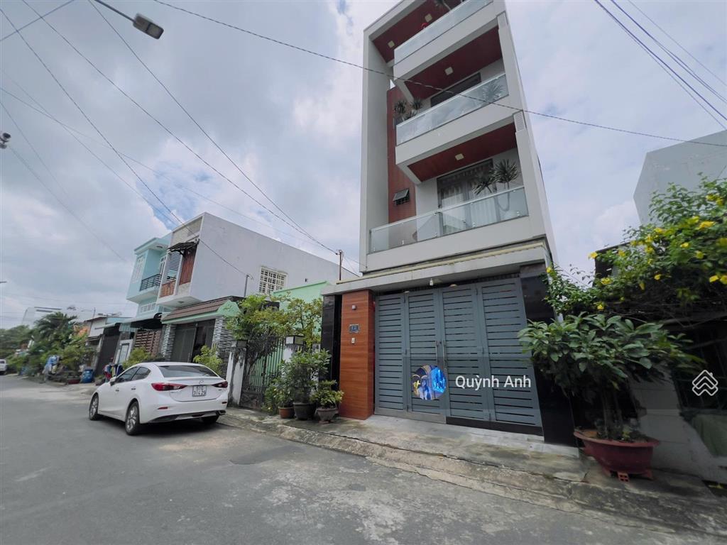 Quá ngon, bán lô 106m2 đất đẹp vuông vức, ngang 5m, xây 6 tầng không chừa trước