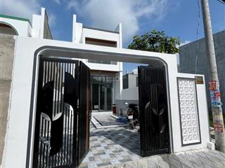 Kẹt tiền bán gấp căn nhà vừa xây xong