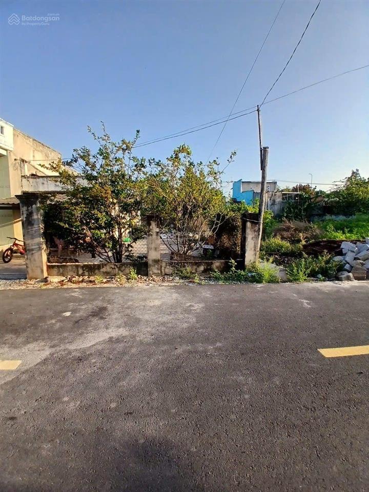 Cần bán lô đất diện tích 105m2