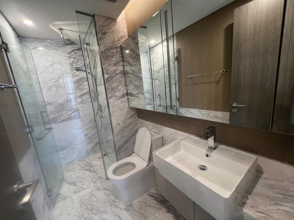 Cho thuê căn 1n+1 tòa a3 vinhomes smart city, đồ cơ bản có rèm và giàn phơi, 9.5 triệu/tháng
