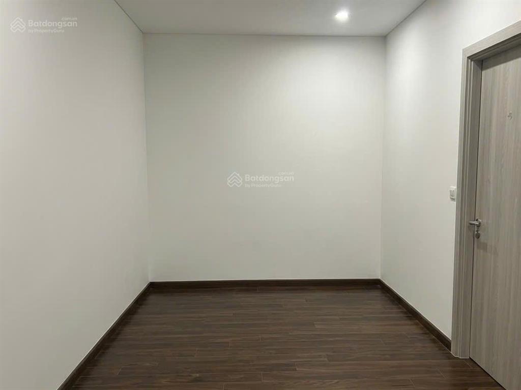 Cho thuê căn hộ 1n+1 tòa d vinhomes smart city, đồ cơ bản, 9 triệu/tháng, vào ở ngay