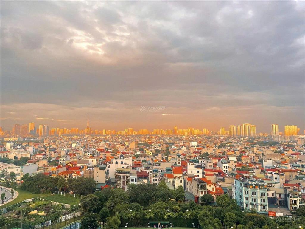 Bán căn 1pn 38m2 vin smart city, full nội thất đẹp, ban công đông nam, view thành phố ngắm pháo hoa