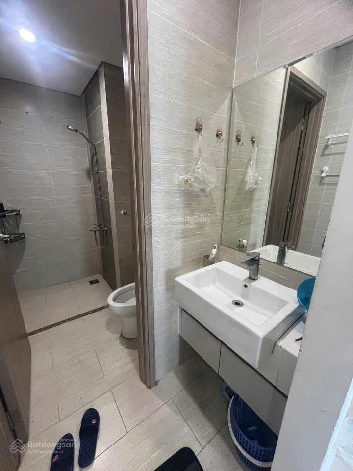 Bán căn hộ 2n1wc tòa s2.05 vinhomes smart city, 54m2, tầng trung đẹp, full nội thất, giá 4.1 tỷ