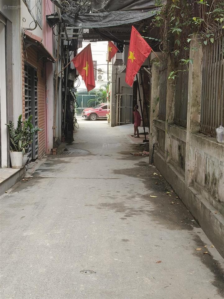 Bán lô đất ngõ 603 lạc long quân. sổ đỏ cc dt 168m2 mt 7m, ngõ rộng, thông ra hồ. dân trí cao