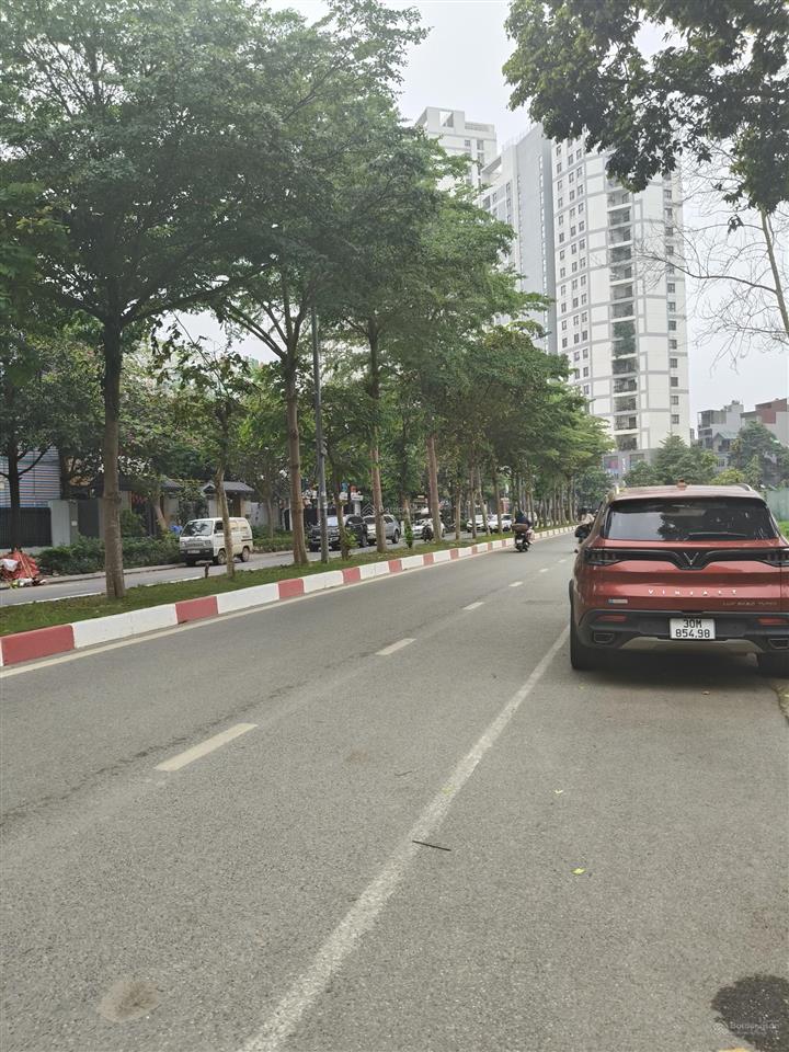 Bán lô đất tại phú thượng " đường 40"  tây hồ dt 112m2 mt 7m thông. oto tránh, thông.