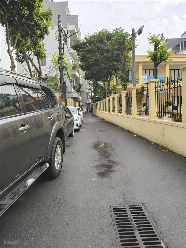 Bán lô đất tại phú thượng " đường 40"  tây hồ dt 112m2 mt 7m thông. oto tránh, thông.