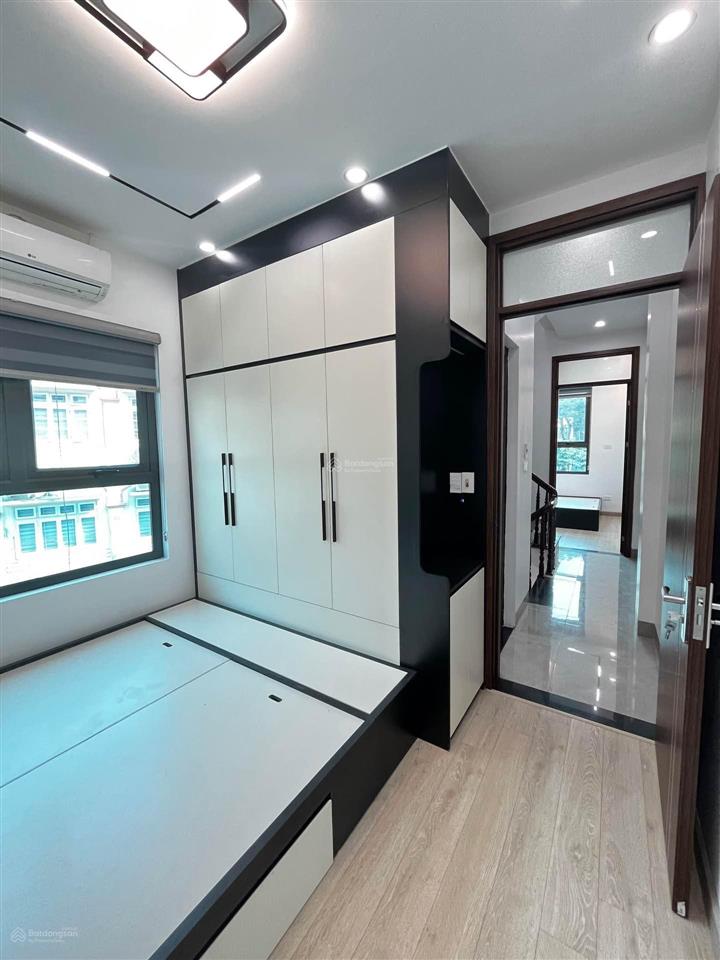 Bán nhà nguyễn công trứ, hà đông  ngõ rộng  ô tô đỗ cửa  dt 35m  giá 9,5 tỷ