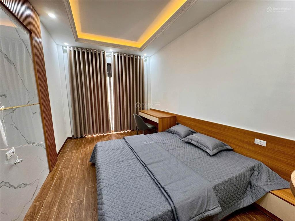 Bán nhà vạn phúc, hà đông5 tầngthang máydt35mgiá 10,8 tỷ