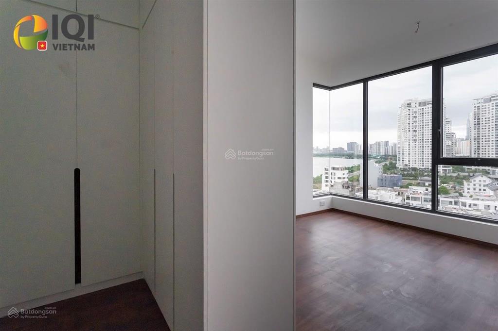 Tin thật 100% giảm ngay 1 tỷ tiền mặt bán căn góc 3pnview sông  tầng cao giá chỉ 11 tỷ 5 ntcb