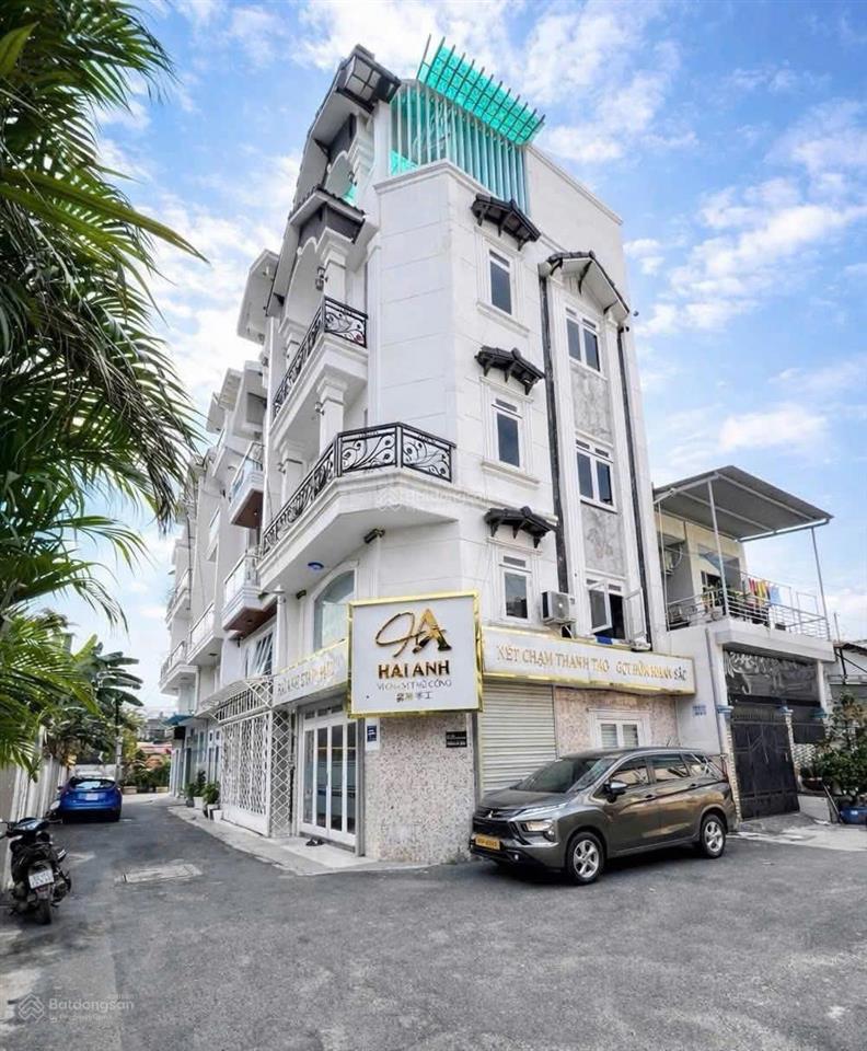 Chính chủ bán nhà đẹp góc 2mặt tiền, ngang 6m,đường ô tô thông, giá chỉ 7.5 tỷ,vừa ở vừa kinh doanh