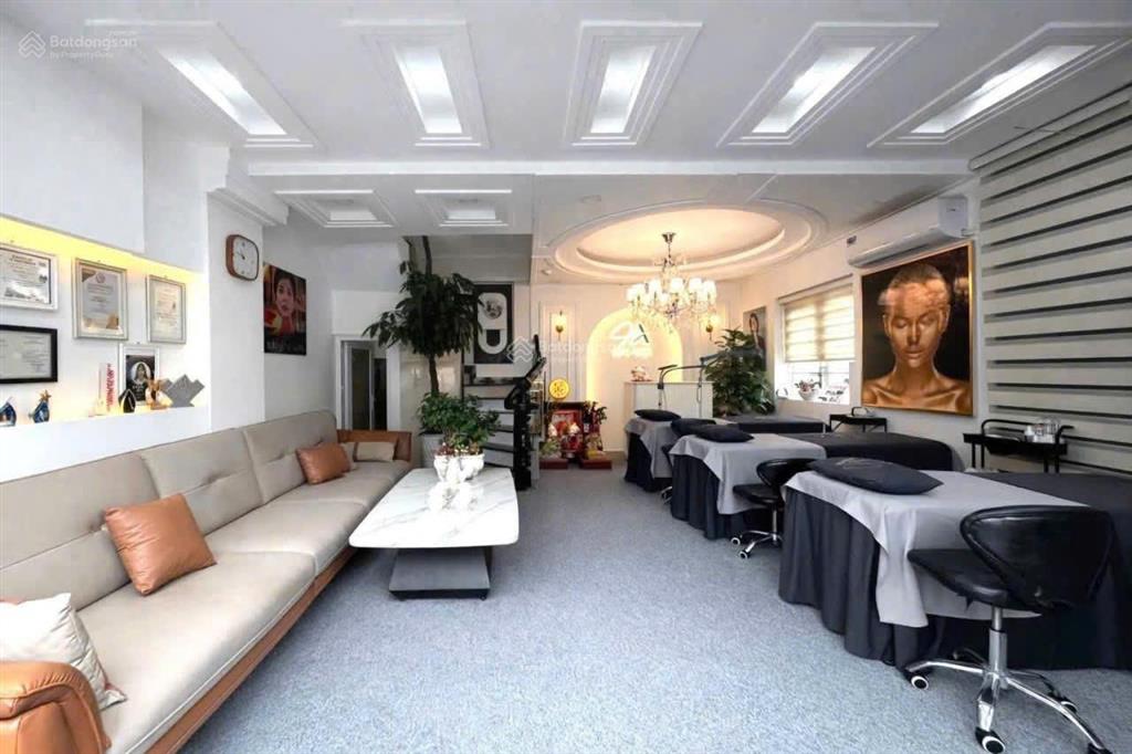 Chính chủ bán nhà đẹp góc 2mặt tiền, ngang 6m,đường ô tô thông, giá chỉ 7.5 tỷ,vừa ở vừa kinh doanh