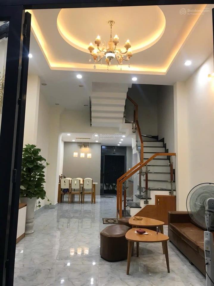 Bán nhà mặt tiền 3 tầng đường phạm văn chiêu 4x15m, nhà mới ở ngay giá chỉ 6.8 tỷ, có thể cho thuê.