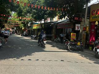 Chính chủ bán chdv 7x16m, 3 tầng, đường ô tô thông, 12 phòng đang cho thuê, giá chỉ 9.9 tỷ.