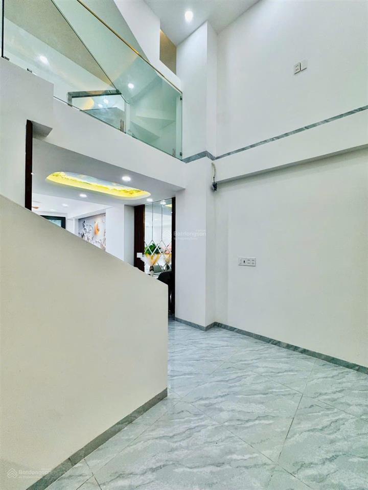 Bán nhà 4x20m,3 tầng,hẻm xe ô tô thông đường trần bá giao,p5, gv, nhà mới đẹp,giá chỉ 7.9 tỷ,ở ngay