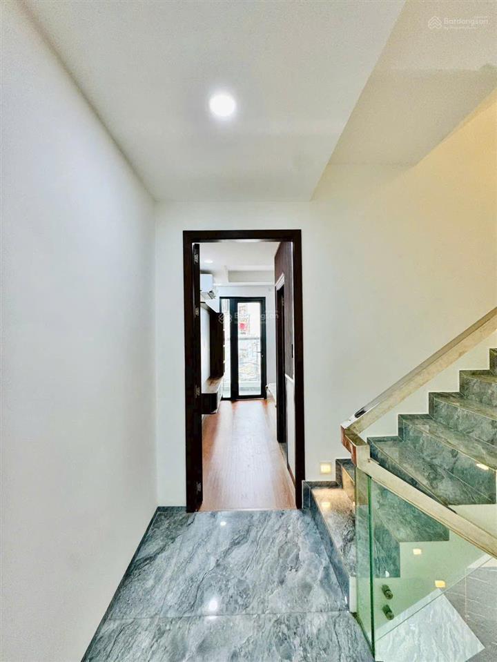 Bán nhà 4x20m,3 tầng,hẻm xe ô tô thông đường trần bá giao,p5, gv, nhà mới đẹp,giá chỉ 7.9 tỷ,ở ngay