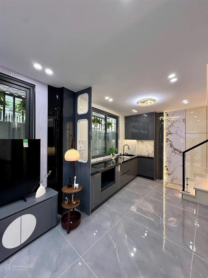 Chính chủ bán nhà 5x15m, 4 tầng, đường ô tô thông quang trung, p8, gv, giá chỉ 7,3 tỷ, vừa cho thuê