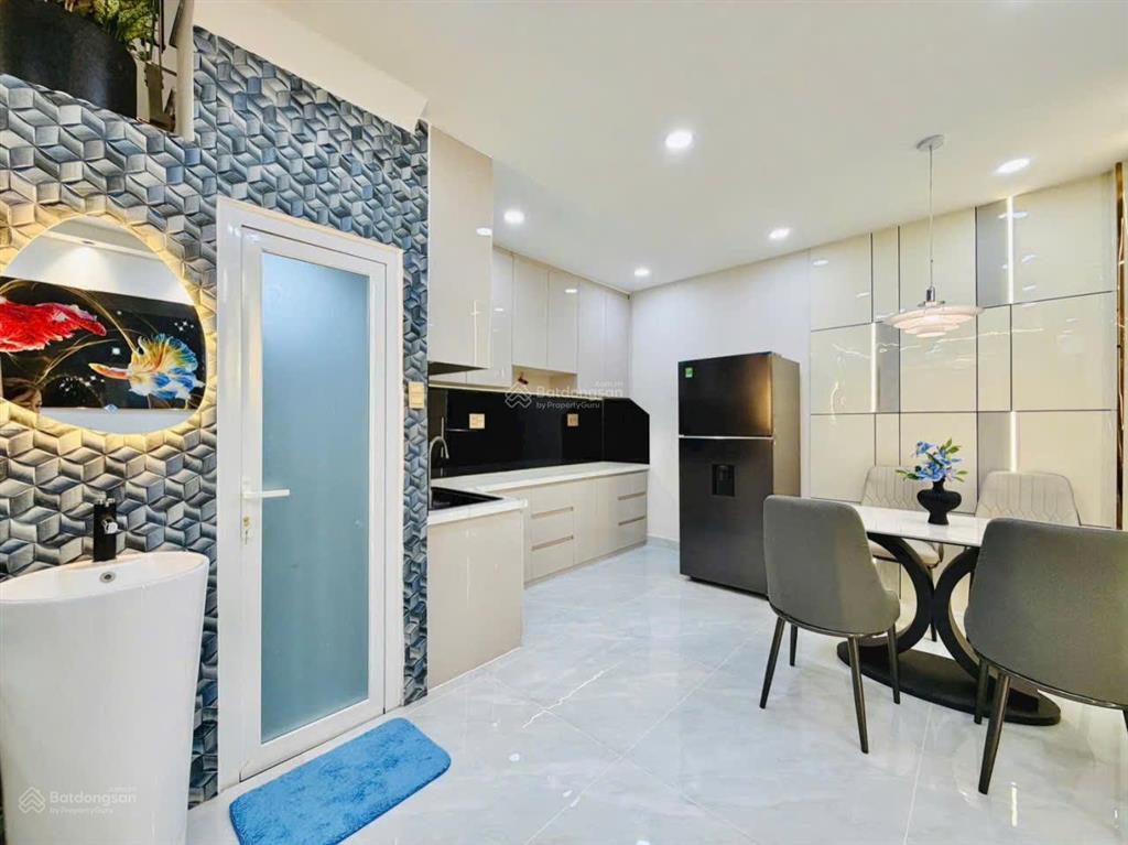 Chính chủ bán nhà 2 tầng, hẻm ô tô thông đường nguyễn văn lượng, 4,5 x 15m,giá chỉ 5,5 tỷ,phù hợp ở
