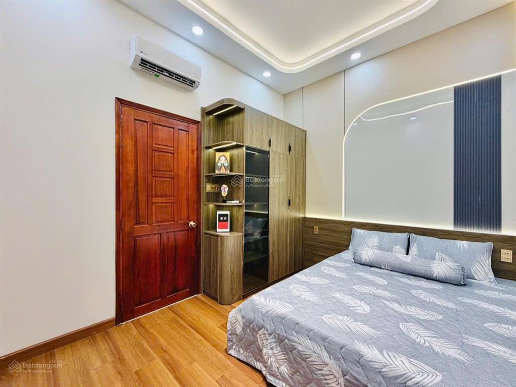 Chính chủ bán nhà 2 tầng, hẻm ô tô thông đường nguyễn văn lượng, 4,5 x 15m,giá chỉ 5,5 tỷ,phù hợp ở
