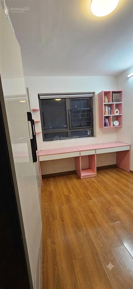 Bán căn hộ 61,9m 2 ngủ 1wc full đồ chung cư hateco hoàng mai giá 4,05 tỷ