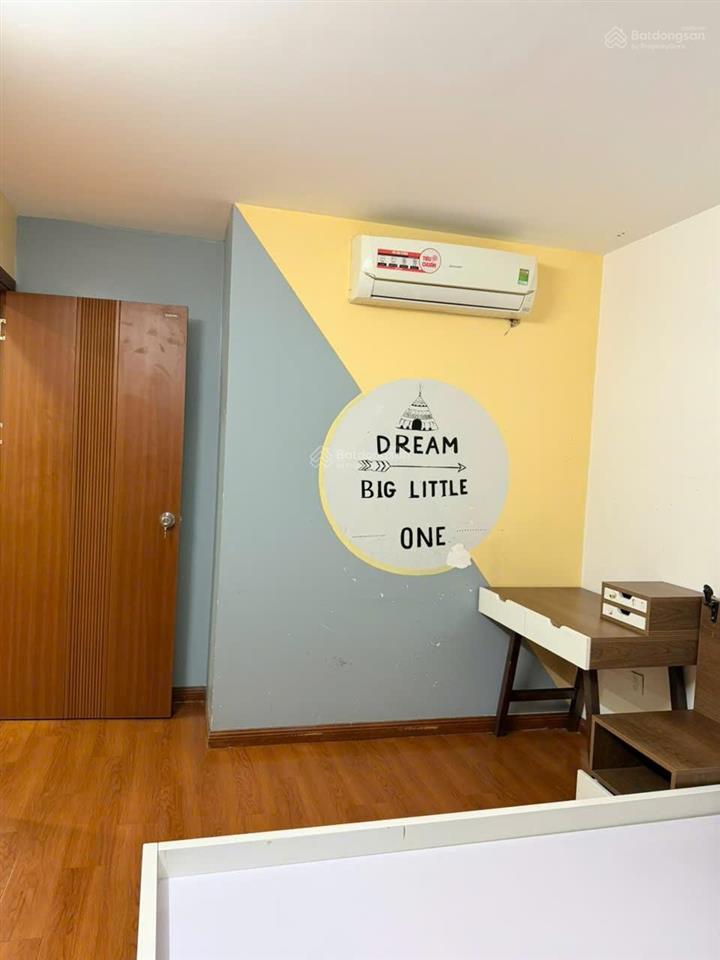 Bán gấp căn hộ 61,9m2 2 phòng ngủ 1wc giá chỉ 3,99 tỷ.  0983 345 ***