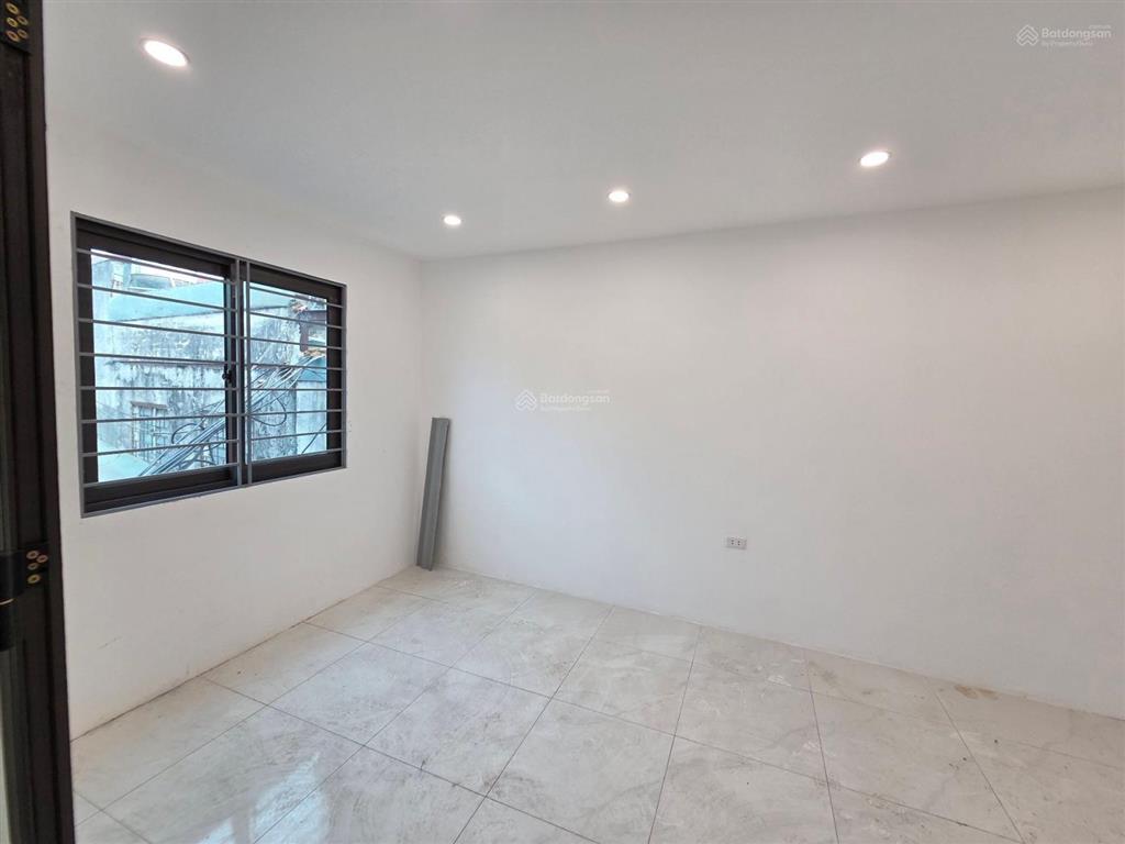 Bán nhà xây mới, trung trâm quận thanh xuân, ngõ thông, ôtô đỗ cửa
