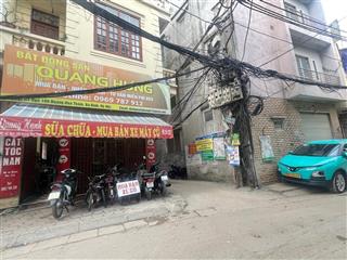 Nhà đẹp dân xây  ngõ nông, cách 1 nhà ra ngõ ô tô tránh  gần mặt phố