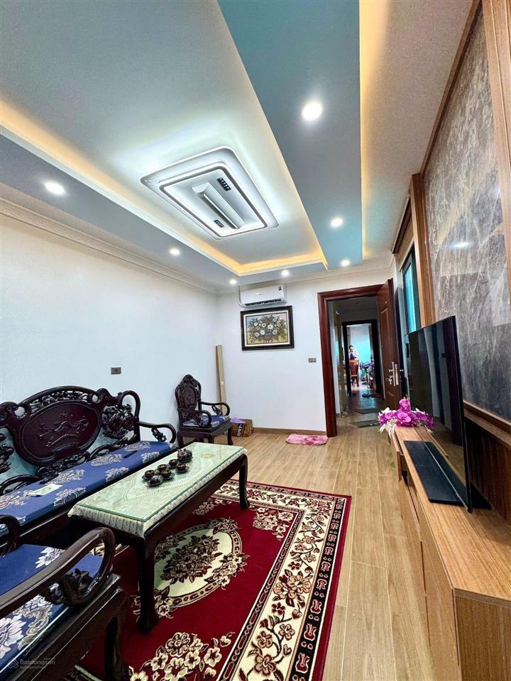 Gia đình cần bán nhanh giảm 1,5 tỷ  nhà 6 tầng thang máy  ô tô đỗ cửa  ngõ thông, kinh doanh