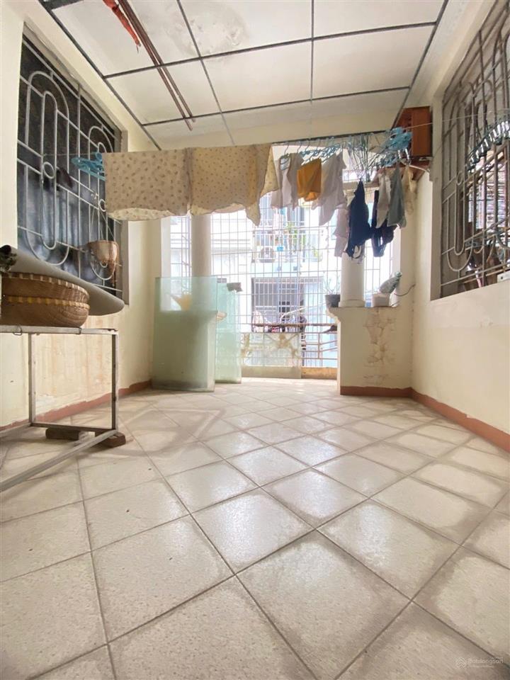 Gấp  giảm chào 3 tỷ  nhà dân xây 4 tầng  2 mặt thoáng, 150m ra mặt phố