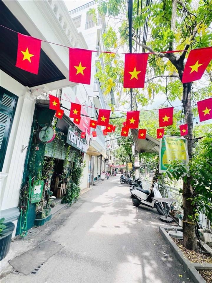 Gấp  giảm chào 3 tỷ  nhà dân xây 4 tầng  2 mặt thoáng, 150m ra mặt phố