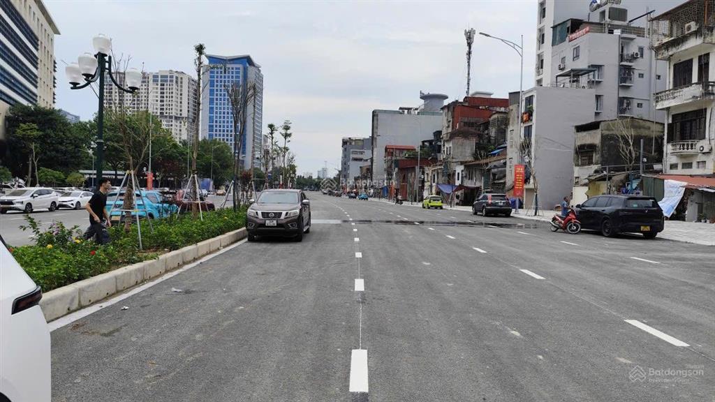 Bán nhà riêng tại đê la thành, q. ba đình, hà nội, 152 tỷ, 170m2, view đẹp, giá tốt