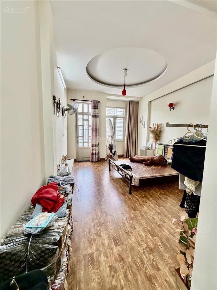 Lê đình thám  tân phú 4 tầng sân thượng  4 x 17m(66m2) 4pn giá 7.68 tỷ.