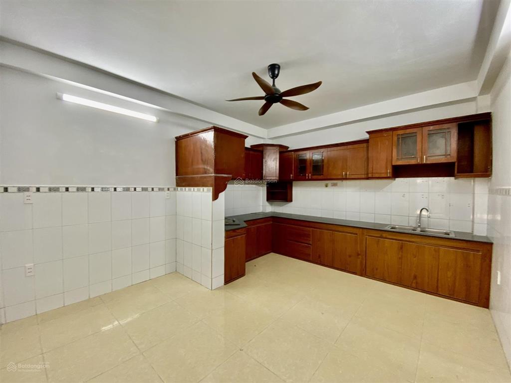 Tân quý tân phú nhà hxh 4.218m(76m2) 4 tầng sân thượng 3 pn giá 6.85 tỷ.