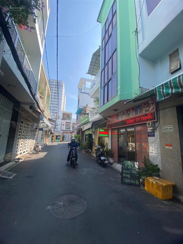 Nhà tân phú, hẻm thông 7m, 4 x 8m, 4 tầng 3pn, giá 5.3 tỷ