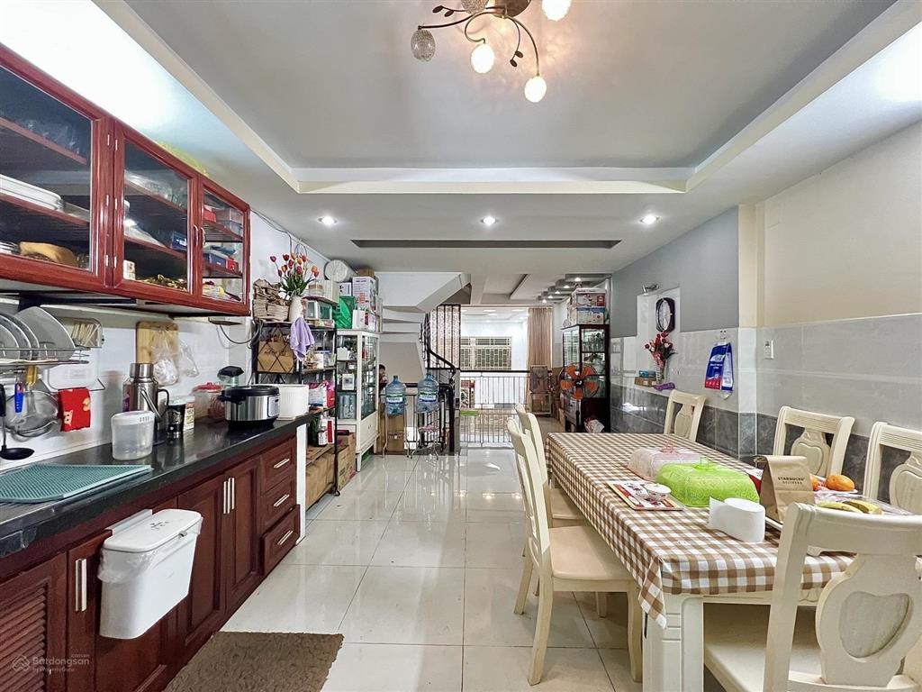 Nhà hẻm 5m, tân sơn nhì, tân phú, 4 x 17m, 5 tầng, 4pn, nhà mới đẹp lung linh, giá hơn 9 tỷ.