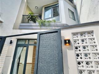 Nhà mới lung linh, tân sơn nhì, tân phú, 5 x 11m, 4 tầng sân thượng, giá 7.3 tỷ.