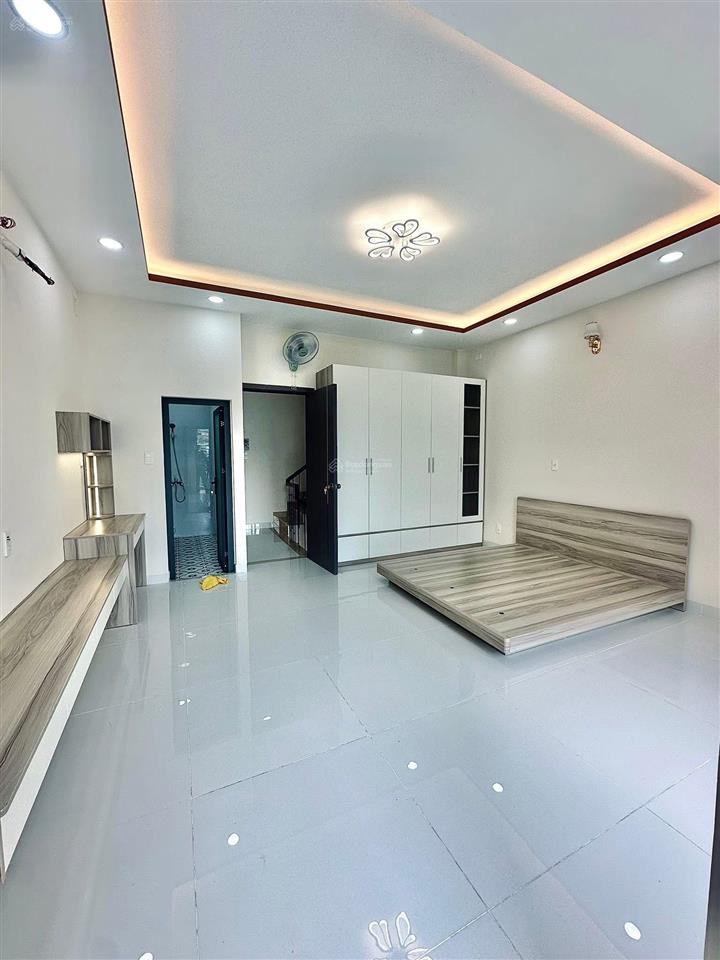 Nhà mới lung linh, tân sơn nhì, tân phú, 5 x 11m, 4 tầng sân thượng, giá 7.3 tỷ.